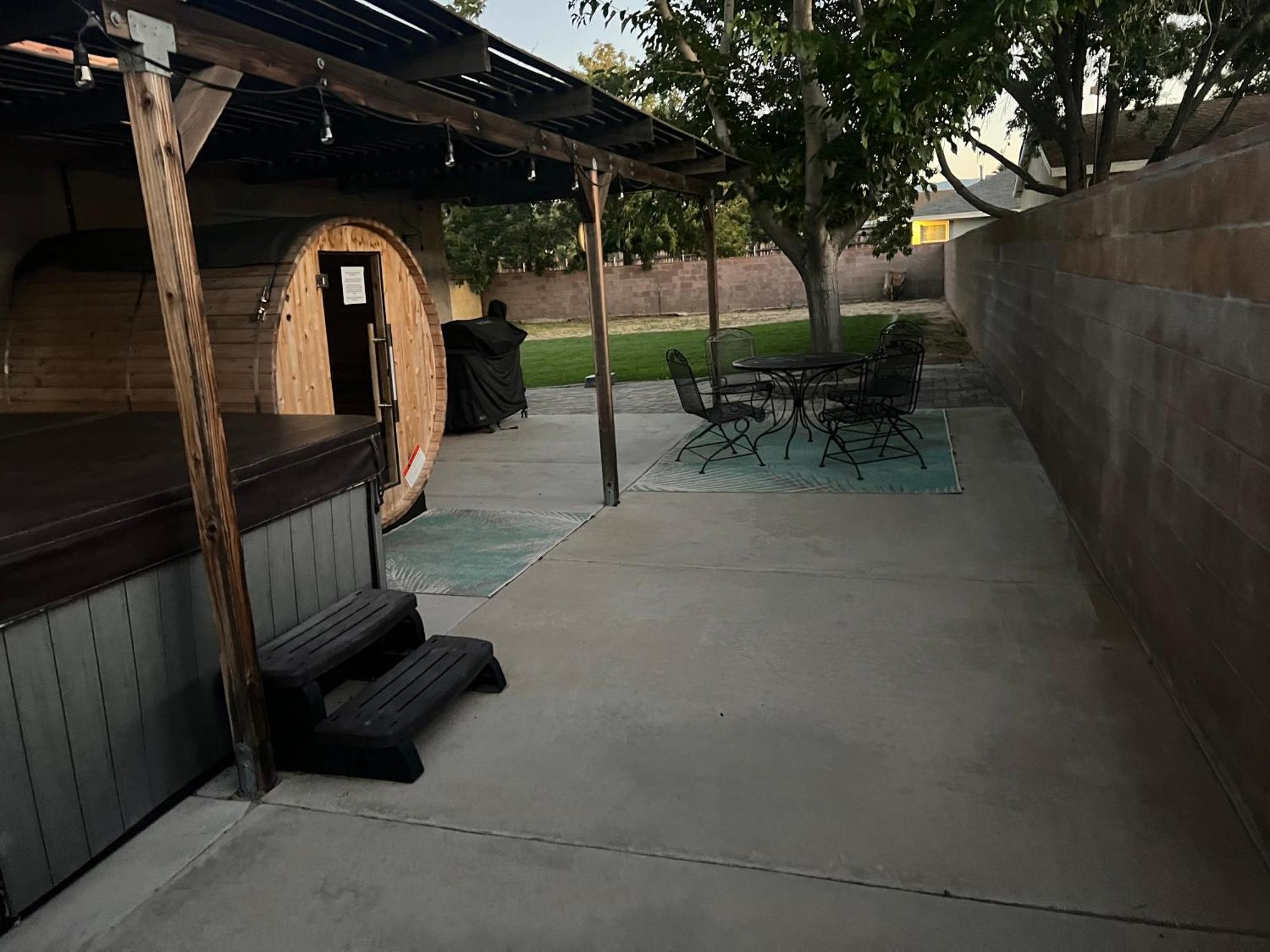 Cheerful 3Br 2Ba Sauna Spa Pool Table Ppong Bbq More Lancaster Ngoại thất bức ảnh